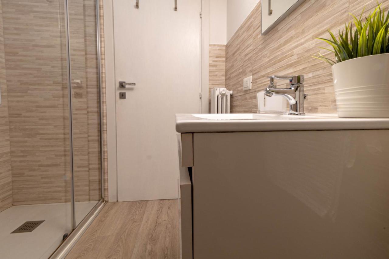 Apartamento Lapiccolina Desenzano del Garda Exterior foto