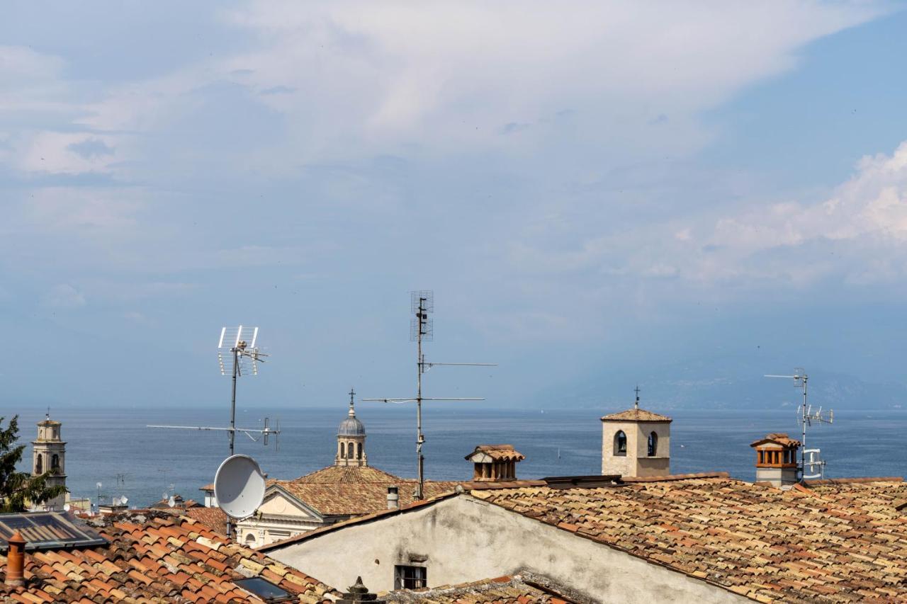 Apartamento Lapiccolina Desenzano del Garda Exterior foto