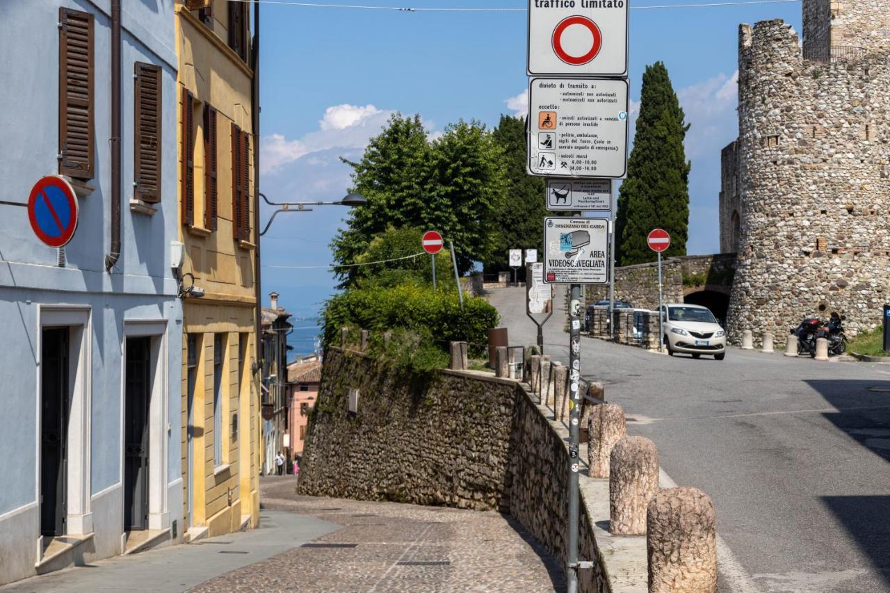 Apartamento Lapiccolina Desenzano del Garda Exterior foto
