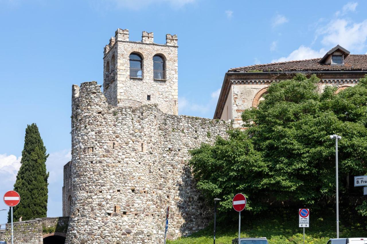 Apartamento Lapiccolina Desenzano del Garda Exterior foto
