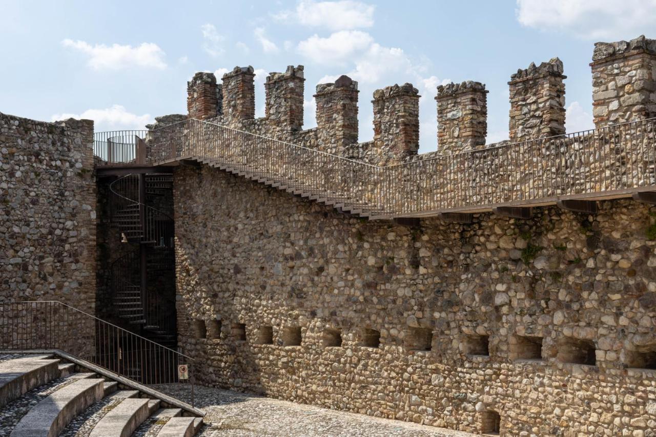 Apartamento Lapiccolina Desenzano del Garda Exterior foto